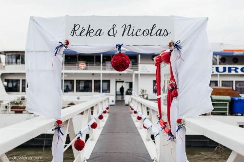 eskuvoi-hangulat-europa-1-hajos-eskuvo-kozpont